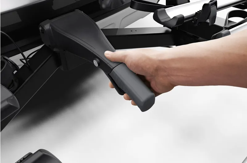 Thule - 939 VeloSpace XT 3-bike towball carrier 13-pin-7