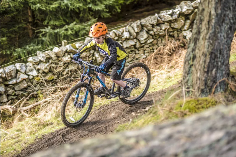 Frog MTB 62 - Metallic Grey Neon Blue-2