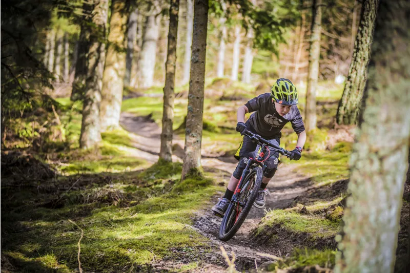 Frog MTB 69 - Metallic Grey Neon Red-2