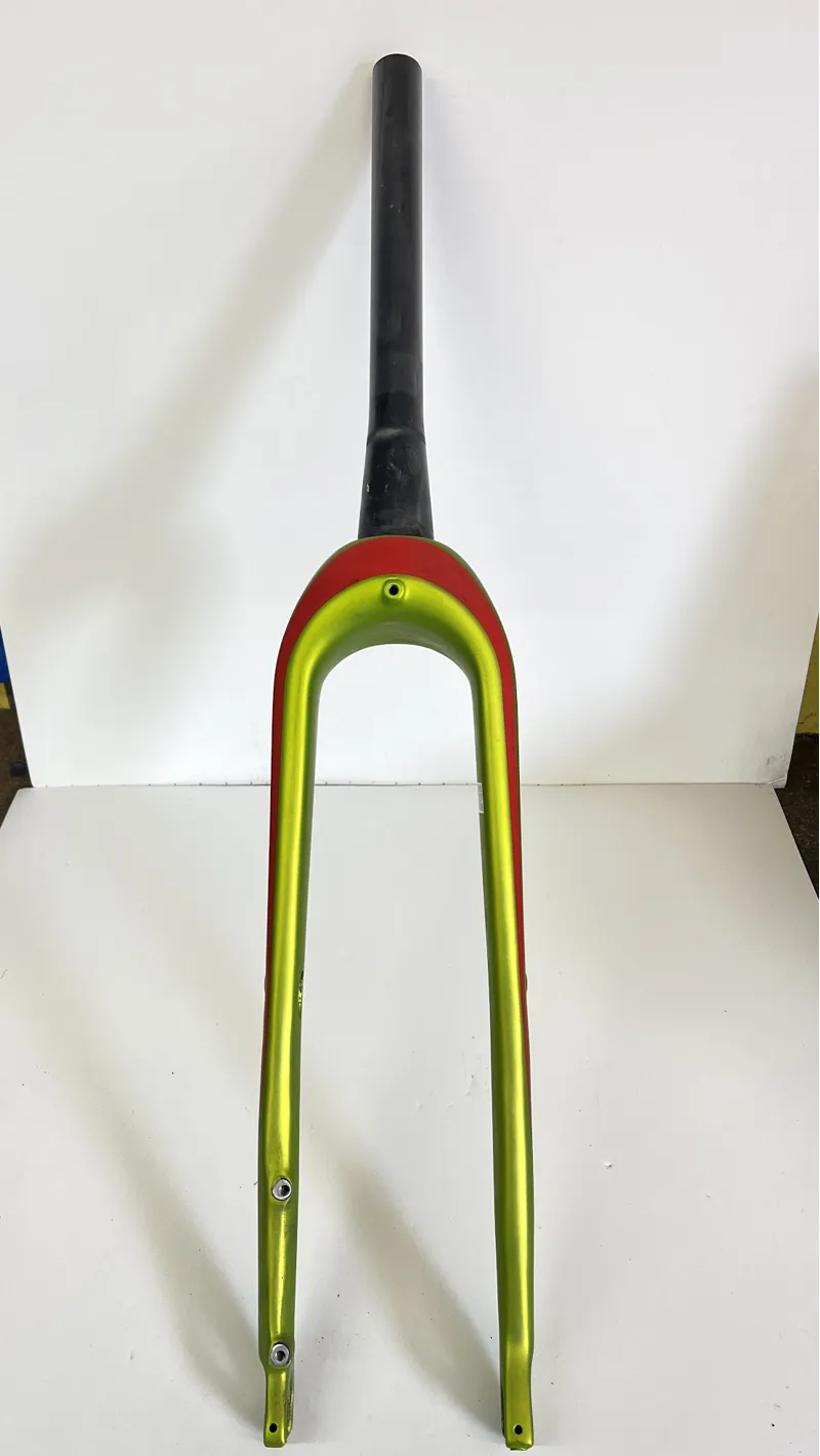 Used - Merida 700c Gravel Disc Thru Axle Threadless 295mm inch 1/8 to inch 1/2 Tapered Carbon Rigid  Green/Red-1