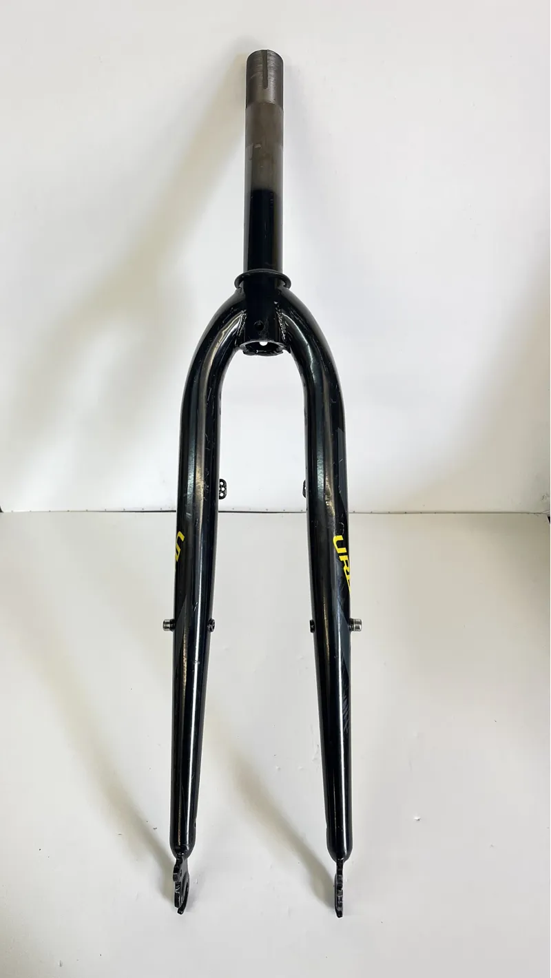 Used -   700c Pivot Threaded 41mm 176mm inch 1/8 Steel Rigid  Black-1