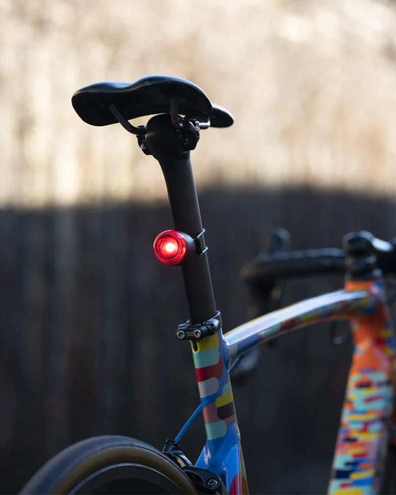 Knog Plug Rear Light Black-1