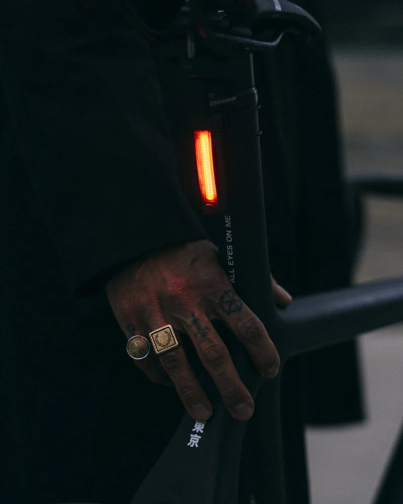 Knog + Rear Light Black-1