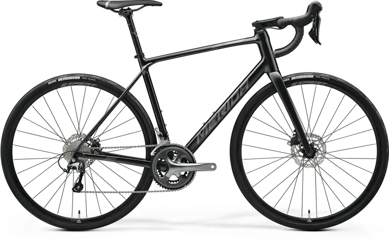 Merida - Scultura Endurance 300 Road Endurance Bike in Black
