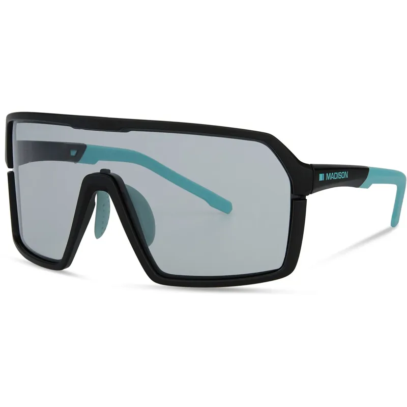 Madison - Eyewear Crypto Sunglasses - Matt Black Blue Photochromic lens